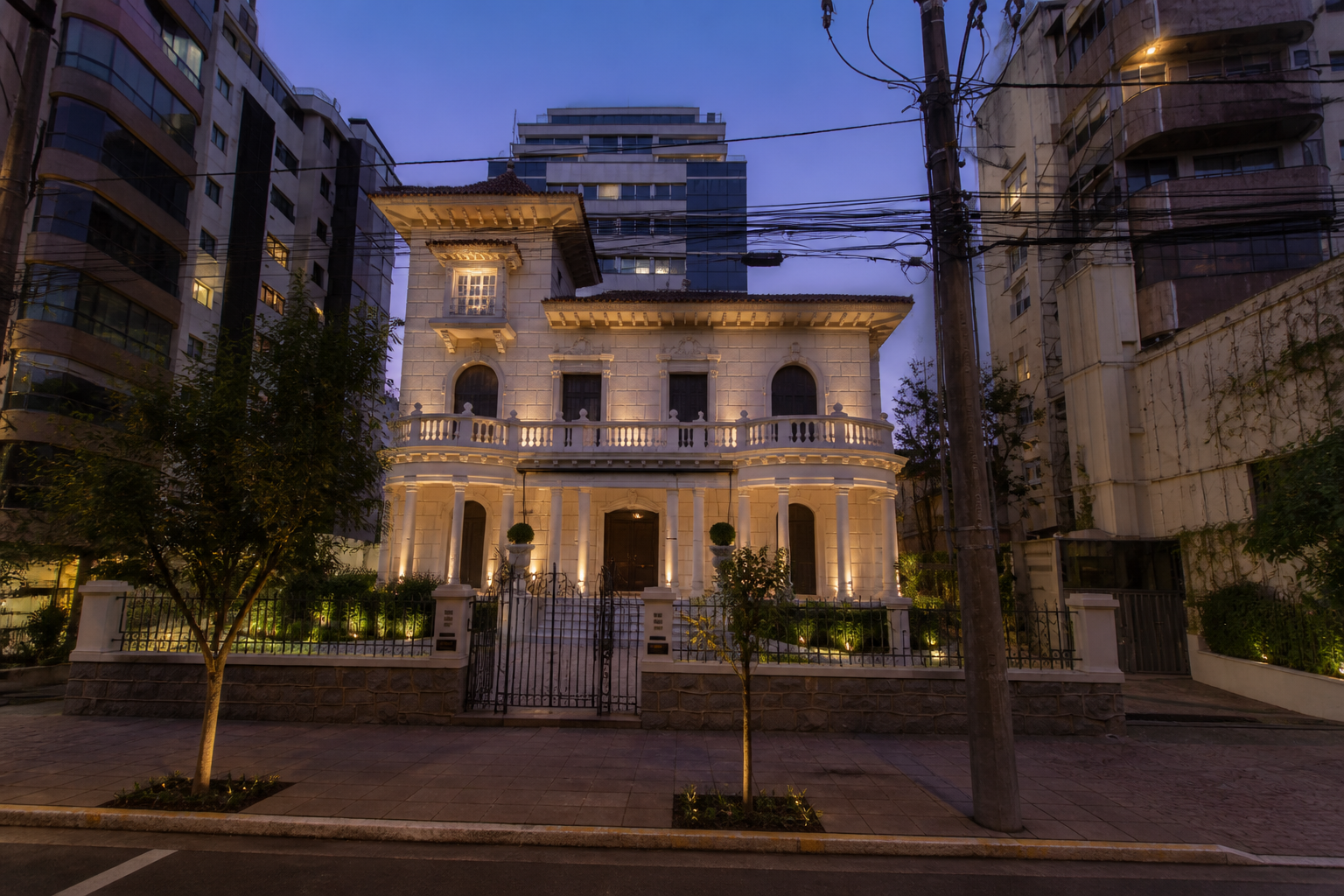 Casarão da unidade ONYX Moinhos de Vento